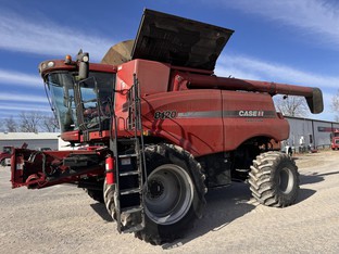 2011 Case IH 8120