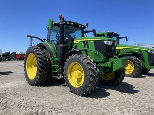 2024 John Deere 6R 215