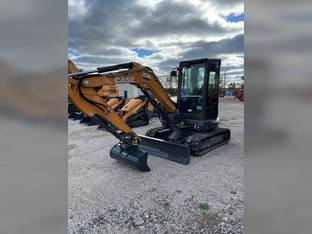 2023 Case CX42D
