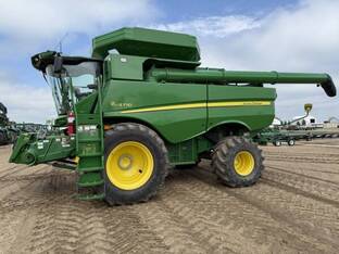 2021 John Deere S770