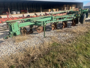 John Deere 1350-1450  5-Bottom Plow