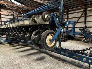 2003 Kinze 3600