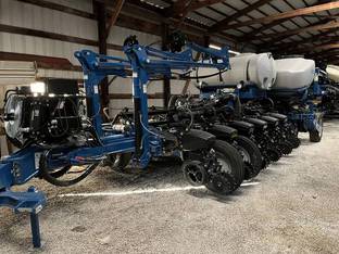 2024 Kinze 5900