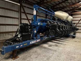 2024 Kinze 3665