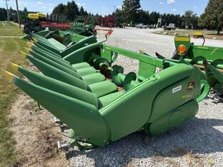 2011 John Deere 606C