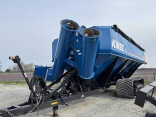 2022 Kinze 1721