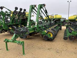 2015 John Deere 1775NT