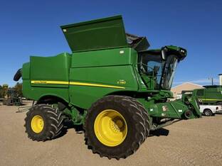 2021 John Deere S780