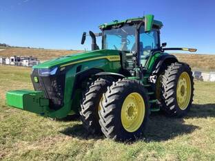 2023 John Deere 8R 370