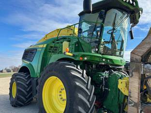 2021 John Deere 9700