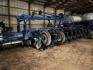 2015 Kinze 4900