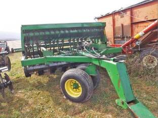John Deere 750