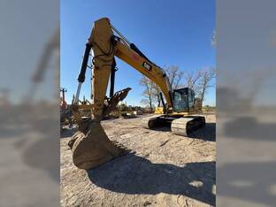 2019 Caterpillar 330