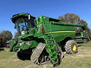 2022 John Deere S790