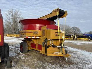 2025 HayBuster H1135