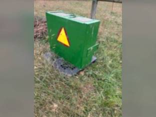 John Deere LARGE BALLAST BOX