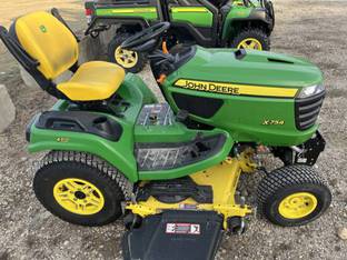 2022 John Deere X754