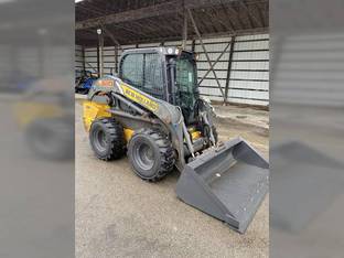 2021 New Holland L320