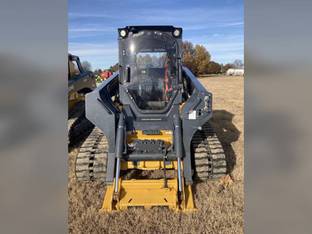 2022 John Deere 333G