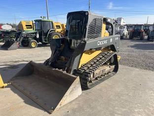 2016 John Deere 333E