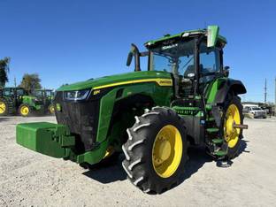 2023 John Deere 8R 230
