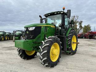 2023 John Deere 6R 230