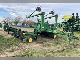 1991 John Deere 7200