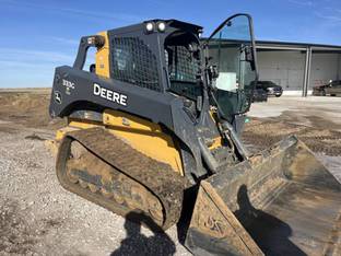 2017 John Deere 333G