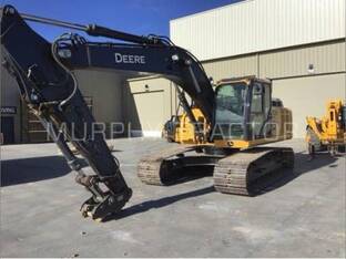 2022 John Deere 210G LC