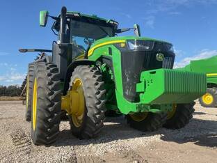 2023 John Deere 8R 230