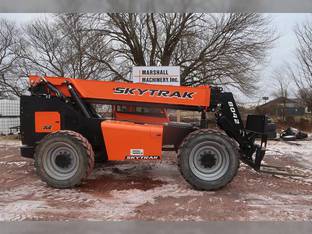 2023 JLG 8042