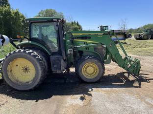 2013 John Deere 7200R