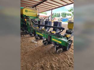 2022 John Deere 1725