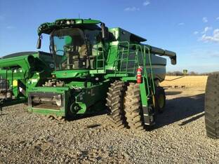 2022 John Deere S780