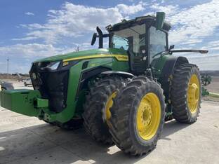 2023 John Deere 8R 310