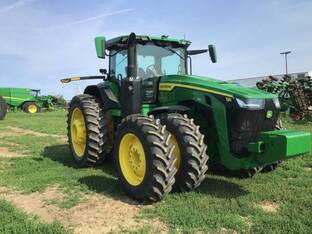 2023 John Deere 8R 310