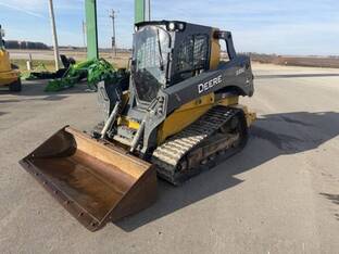 2017 John Deere 333G