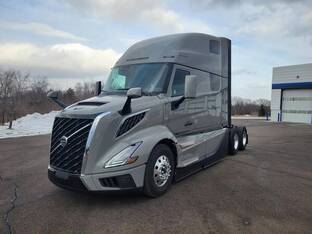 2025 Volvo VNL64T860