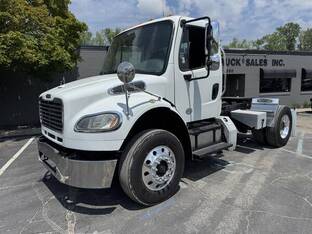 2017 Freightliner BUSINESS CLASS M2 106