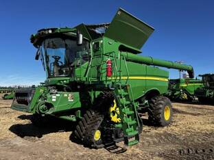 2023 John Deere S790
