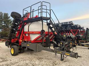 2021 Sunflower 9831NT