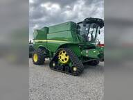 2023 John Deere S790