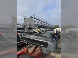 2023 Gleaner 9335