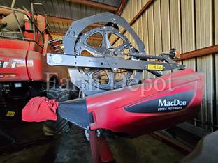 2016 MacDon Industries FD75S