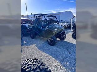 2025 Honda Pioneer 1000 Deluxe