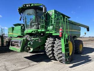 2023 John Deere S790
