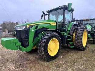 2023 John Deere 8R 250