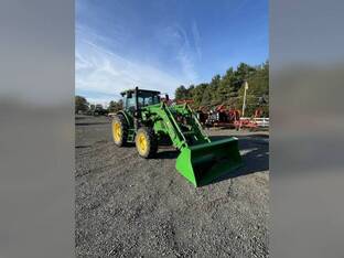 2019 John Deere 6135E