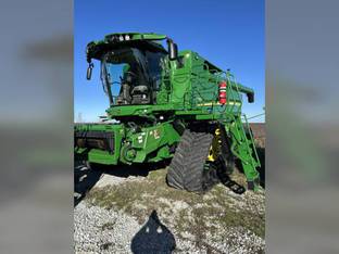 2023 John Deere S780