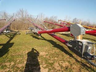 2024 Harvest International 1065